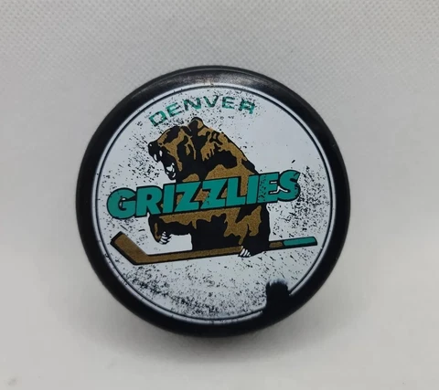Denver Grizzlies Hockey Puck Minor League Team Russie Russia Cover