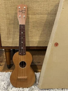 Roy Smeck Soprano Ukulele Vintage Box Harmony Uke - Picture 1 of 7