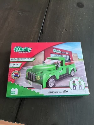 O'REILLY AUTO PARTS EXCLUSIVE NOVA BRIX VINTAGE PICKUP TRUCK 260 PLUS PIECES. - Image 1 of 4
