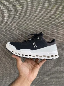 On Running Cloudultra Black White  - Picture 1 of 10