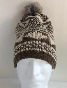 Woolrich Pom Pom Beanie Ski Toque Sombrero de nieve Gorra de invierno -Cable Knit - Imagen 1 de 5