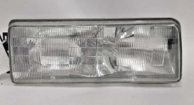 Conjunto de faros derechos Chevrolet Beretta 1987-96 Foto 1 de 4