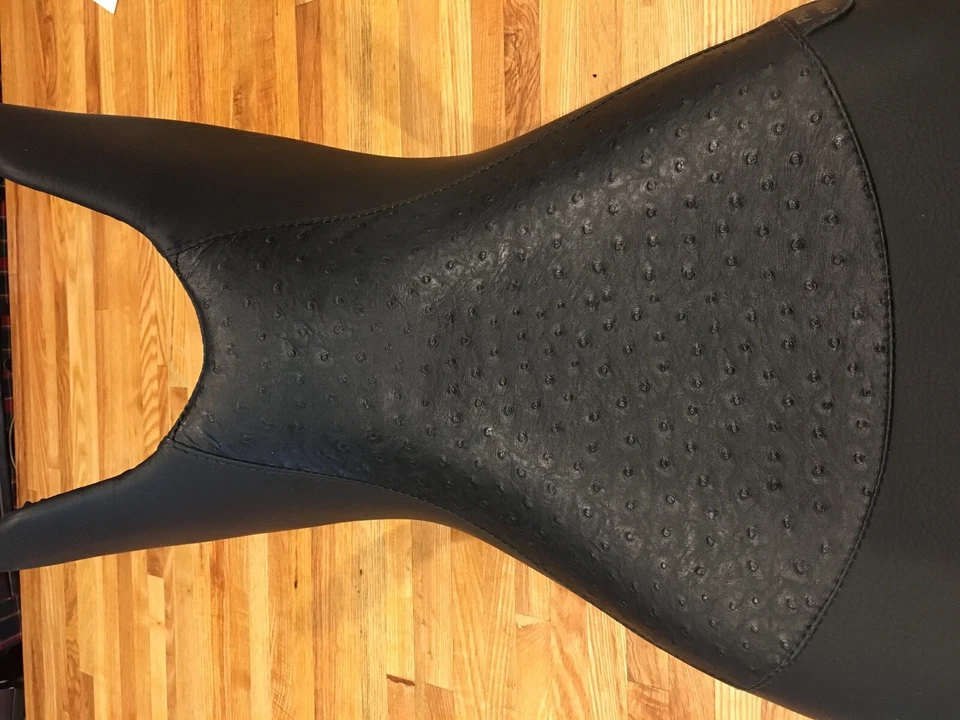 Asiento de cuero de avestruz original Tom Simmons (Phukko) para Ducati Hypermotard 08-12 Foto 1 de 4