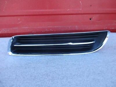 Parachoques delantero Chrysler 300 2011 2012 2013 2014 cubierta de luz antiniebla moldura lado izquierdo OEM Foto 1 de 4