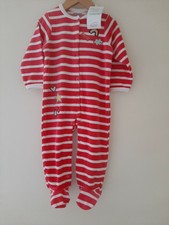 baby sleepsuits with grippy feet