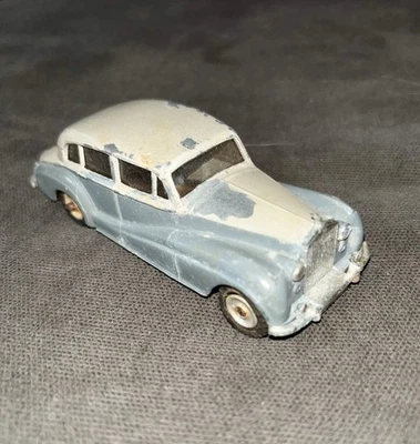 Dinky Toys Rolls Royce Silver Wraith 150 Vintage Made in England No Box - Image 1 of 4