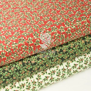 Hojas de baya de hiedra metálica de Navidad 100 % algodón tela rojo oro verde - J Louden - Imagen 1 de 7