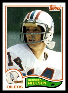 1982 Topps #100 Gifford Nielsen Houston Oilers RC Football Card EX/NM