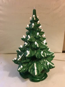 Árbol de Navidad iluminado de cerámica, 2 piezas, 16", molde atlántico pintado a mano y rebaño - Imagen 1 de 12