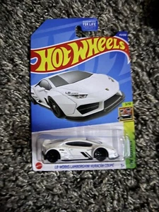 LAMBORGHINI LB WORKS HURACAN COUPE WHITE Hot Wheels 1:64 - Picture 1 of 2