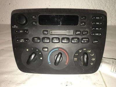 Receptor de rádio cassete deck player 00 2000 Ford Taurus YF1F-18C858-CE - Imagem 1 de 4