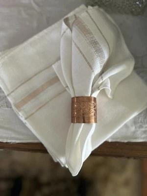 Juego de 4 servilletas blancas con rayas doradas plateadas MCM servilletas atemporales Foto 1 de 4