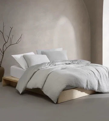 Calvin Klein水洗纹理纯色棉白色3件套被套套装,特大号 — 第 1/4 张图片