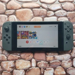 Nintendo HAC-001 32GB Black Switch Gaming Console No Charger No Games Works READ - Picture 1 of 7