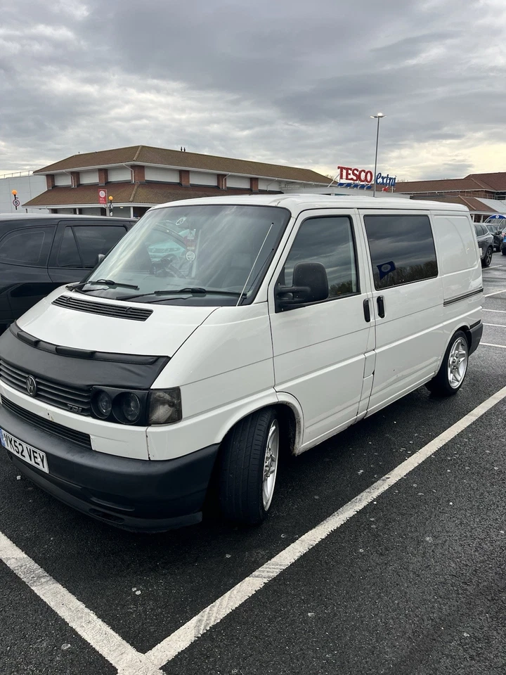 VW T4 Camper/Day Van Transporter Vehicle Van drives with no issues. - Image 1 of 4
