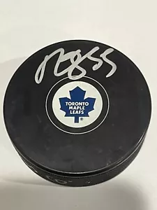 Disco de hockey autografiado firmado por Mark Giordano de hojas de arce de Toronto a - Imagen 1 de 1