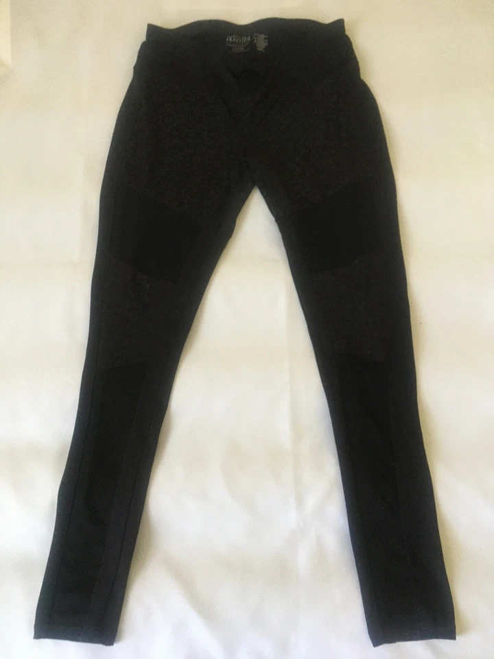 Kenneth Cole Reaction  Women's Activewear Black With Mesh Large  Running Pants - Image 1 of 4