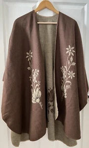 Made in France Women Sz L Reversal Floral Poncho Shawl Wrap Beige Brown Y2K Boho - Picture 1 of 22