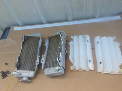2003 - 2005 Yamaha YZ450F YZ 450F Left Right Radiator Cooling Cooler Set - Image 1 of 4