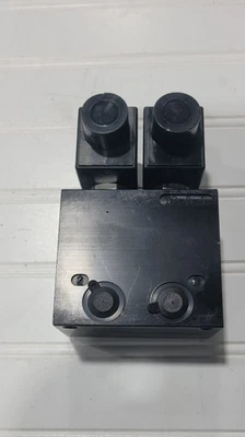 Sauer Danfoss HIC Hydraulic Manifold Valve Control 11080506A  M13-12D-20W-SP 12v - Image 1 of 4