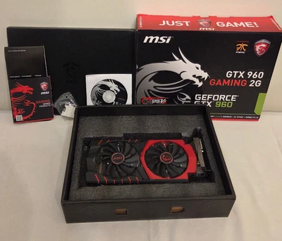 Игровая видеокарта MSI GeForce GTX 960 2 ГБ GDDR5 (GTX960) красная - коробка, компакт-диск, документы  - Изображение 1 из 4