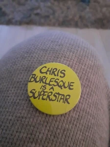 Insignia vintage de Chris Burlesque - Imagen 1 de 2