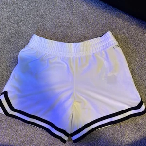 DSG ' MESH MID-RISE SHORTS ' GIRLS ' SMALL ' WHITE/ BLACK - Picture 1 of 5