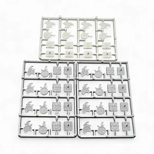 Warhammer Goblin Shields Sprue 48x Square Round 6th Edition Bits 2004 - Picture 1 of 5