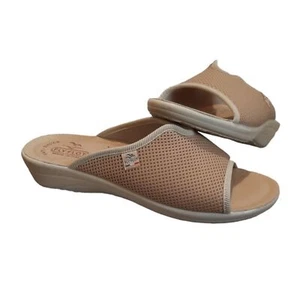 FlyFlot Womans Sandal 9 Tan Open Toe Slide Open Back Leather Sole Outdoor Beach - Picture 1 of 13