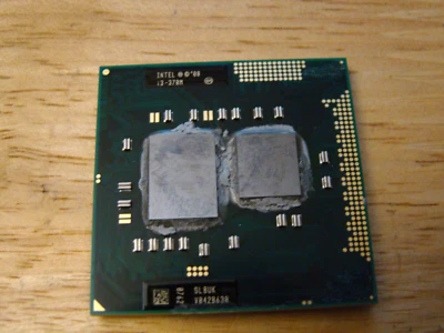 Intel Core i3-370M 2.40 GHz Socket G1 Laptop CPU Processor SLBUK - Image 1 of 4