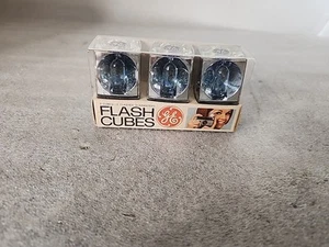 Vintage GE Blitzwürfel - 3 Würfel / 12 Blitze - OVP - Bild 1 von 6