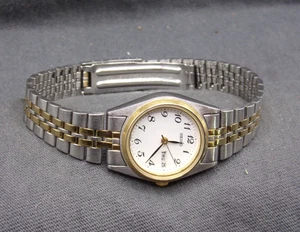 Women's SEIKO Two-Tone Watch w/ New Battery - Works Great! g64 - Picture 1 of 5