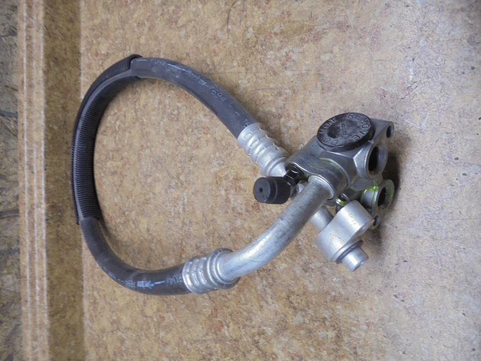 Saturn SC2 SC 2002 sistema de refrigeración aire acondicionado línea manguera tubo acondicionador Foto 1 de 1