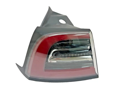 2017-2023 TESLA MODEL 3  Y TAIL LIGHT, BRAKE LIGHT LEFT DRIVER SIDE OEM  3 Pin Foto 1 de 3