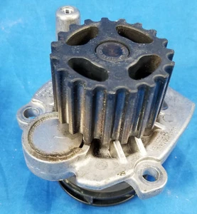 AUDI A3 1.9 TDI BXE,GOLF,SEAT,SKODA,WATER PUMP 045121019 / 038121031F 2003-2013 - Picture 1 of 6