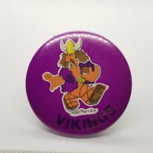 1970s Vikings Pin Back Button NFL Team Football Cartoon - Picture 1 of 4