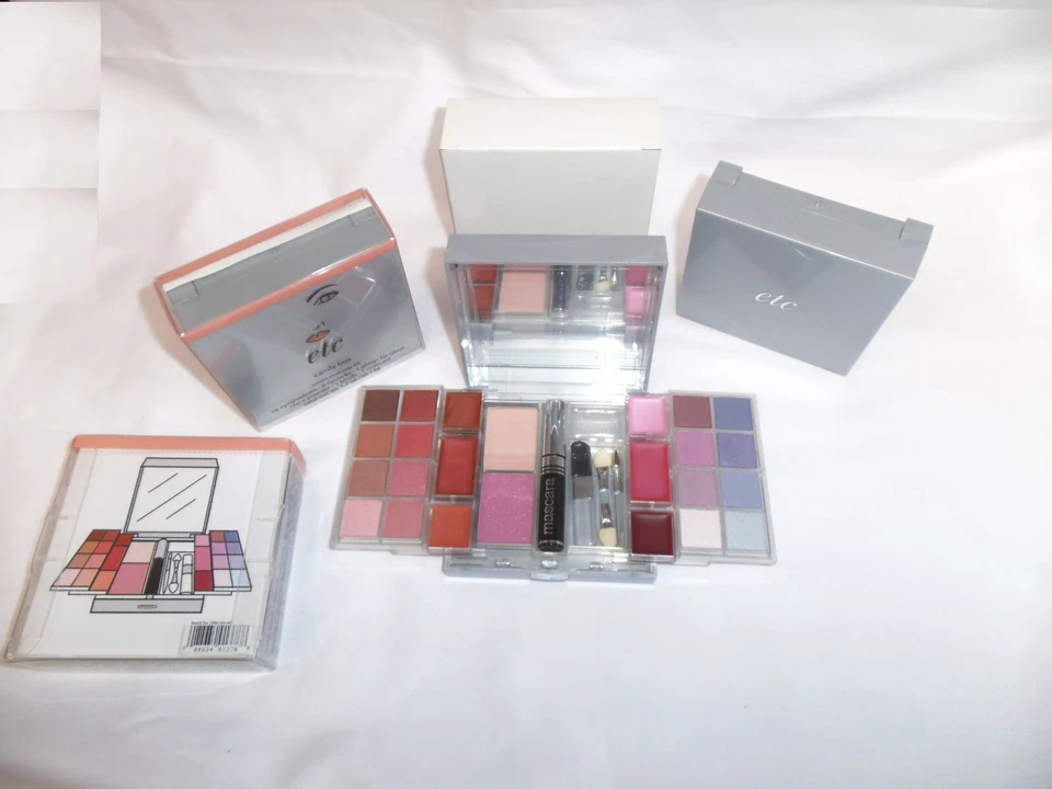 CAMEO  Makeup Kit Eye Shadows Blushes Mascara FACE POWDER APPLICATORS - Image 1 of 1