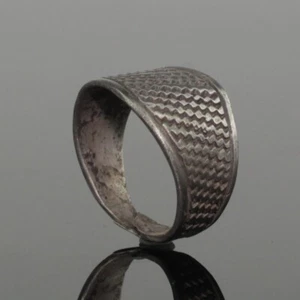 ANCIENT VIKING SILVER RING - CIRCA 9th/10th CENTURY (0096) - Picture 1 of 4