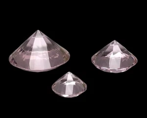NEW Set OF 3 SORELLE Crystal Glass Handcrafted Pink Paper Weight in Gift Box - Picture 1 of 6