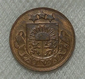 1932 LATVIA 2 SANTIMI BRONZE COIN UNCIRCULATED - Picture 1 of 2