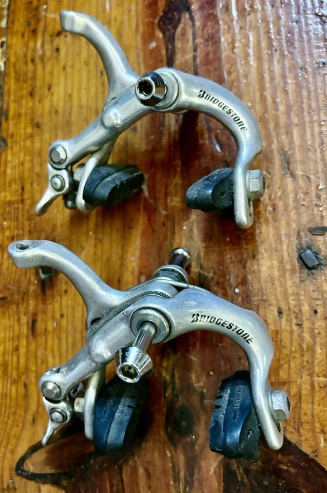 Pinzas de freno raras para bicicleta de carretera Bridgestone Script de los 90’s o incluso finales de los 80’s Foto 1 de 2