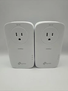 Pair of TP-LINK TL-PA9020P AV2000 2-Port Gigabit Powerline Adapters - Picture 1 of 4