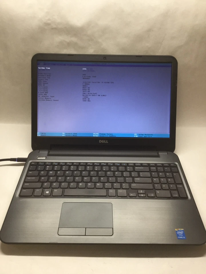 Dell Latitude 3540 15" Laptop Intel Core i5 4th Gen - BOOTS TO BIOS -MZ - Image 1 of 4
