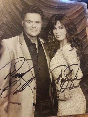 DONNY OSMOND & MARIE OSMOND SIGNED 8X10 B/W PHOTO In Person Las Vegas Cover
