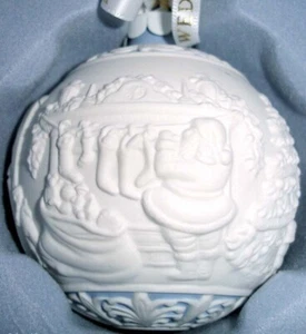 Wedgwood The Night Before Christmas White Jasperware Ball Ornament Blue Trim NEW - Picture 1 of 7