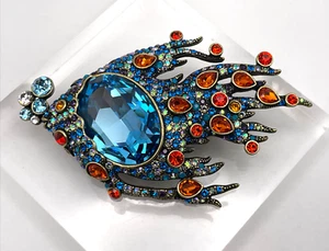 HEIDI DAUS "Reel Pretty" Crystal Fish Pin/Brooch - NIB - Picture 1 of 11