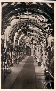 Foto postal SIGMARINGEN colección de armas en el príncipe Castillo Hohenzollern años 30 - Imagen 1 de 1