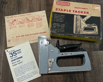 Pistola grapadora herramientas CRAFTSMAN de colección hecha en EE. UU. con caja  Foto 1 de 3