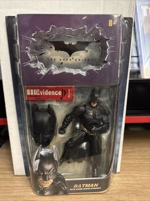 Batman The Dark Knight Movie Masters Batman 2008 con escena de crimen Cristian Bale Foto 1 de 4