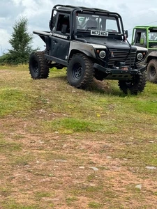 land rover defender - Picture 1 of 11